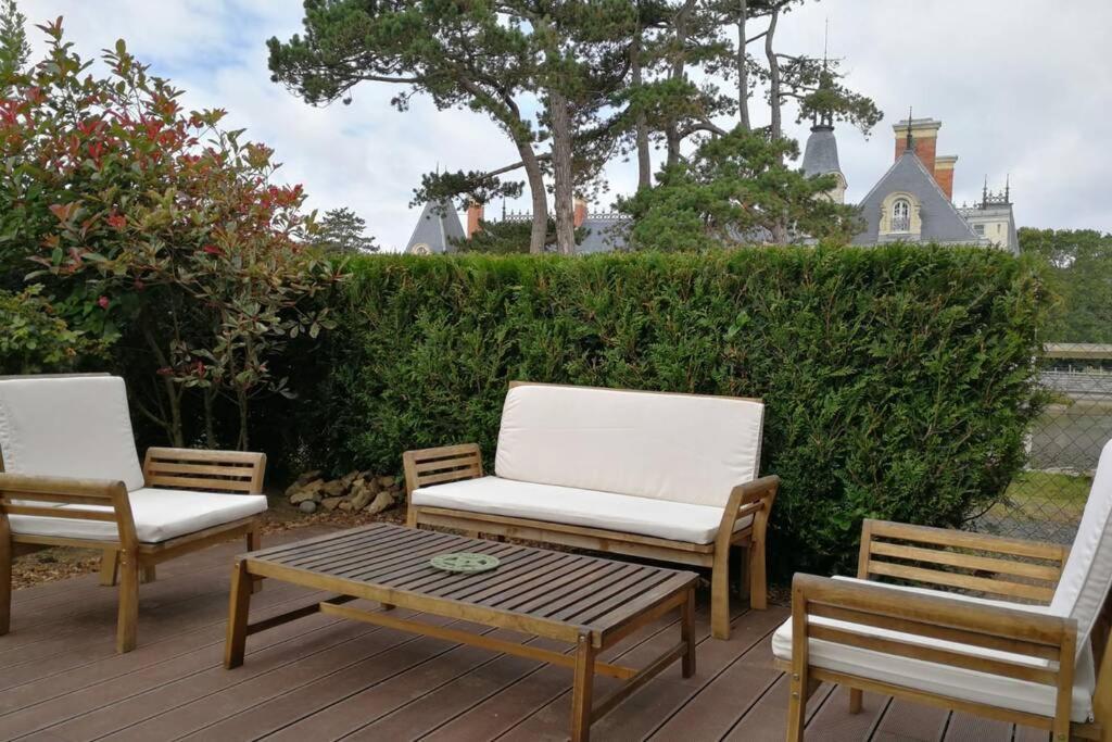 Les Ecuries Du Chateau Commes Exteriér fotografie